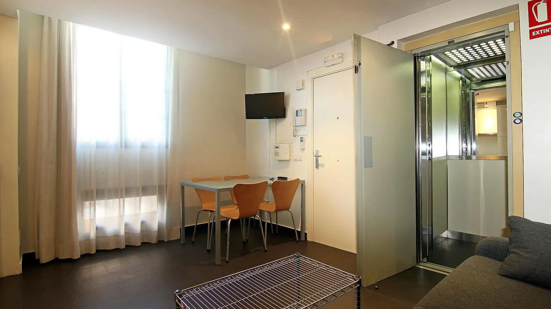 Picasso Apartments Barcelona 0*,